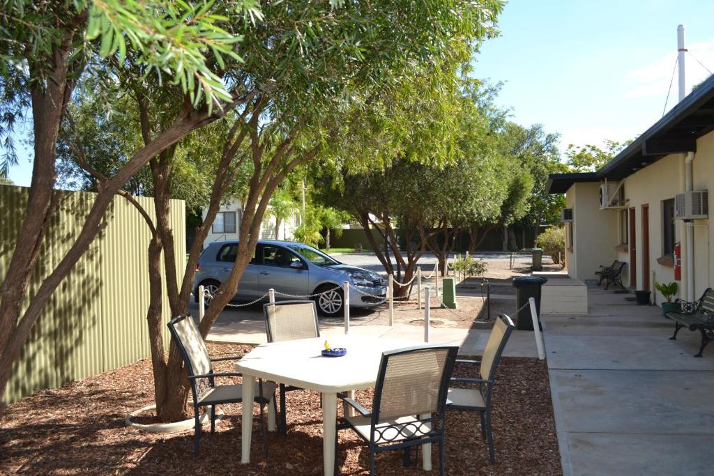 Sturt Motel Broken Hill Zewnętrze zdjęcie