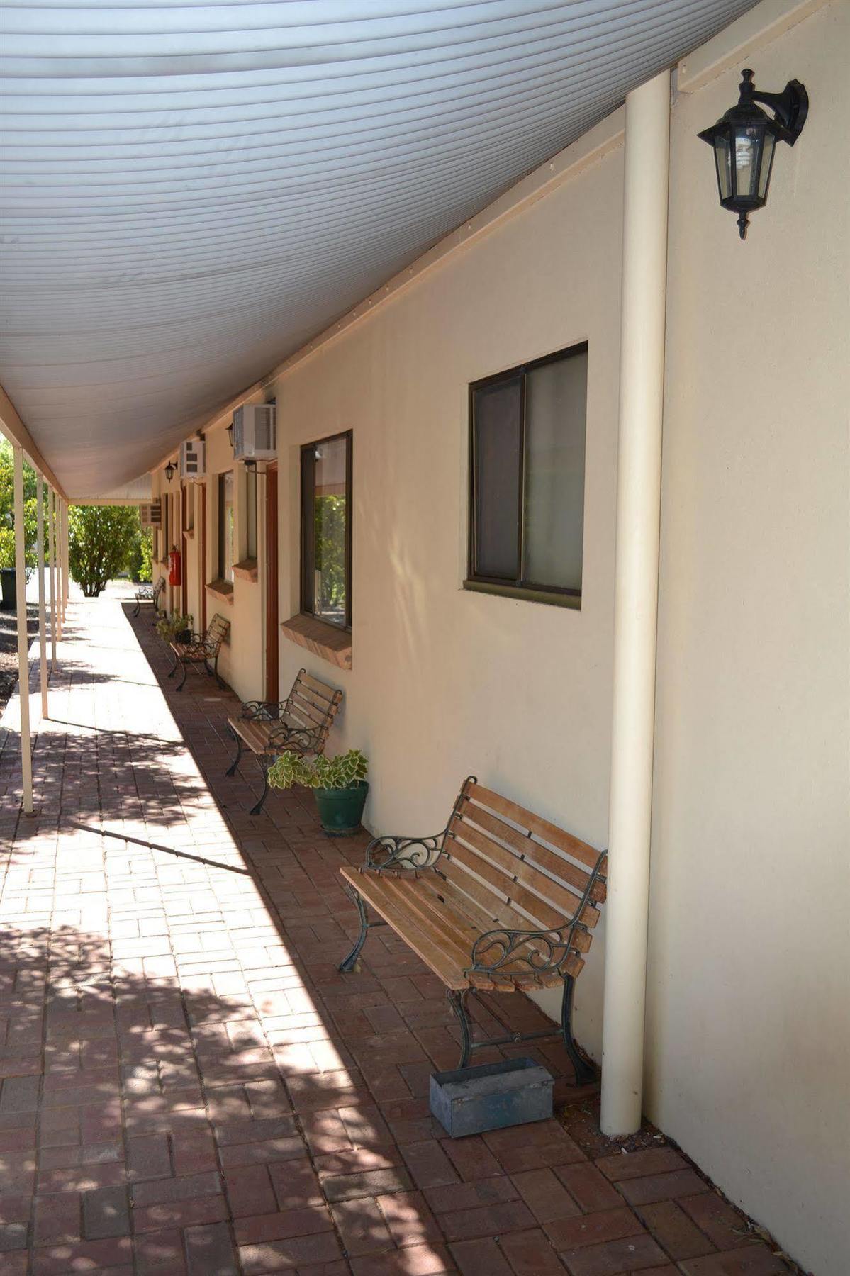 Sturt Motel Broken Hill Zewnętrze zdjęcie